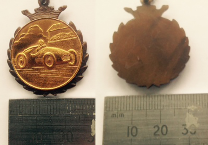 Racing-Car-Medal